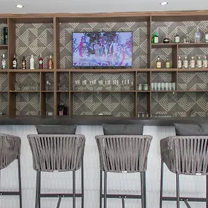 By Ihg Tulum